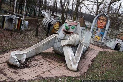 29 Playgrounds So Creepy They Will Ruin Your Childhood
