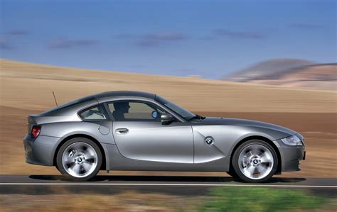 Already introduced at the 2005 frankfurt auto show, bmw z4 coupe could wake reporting the coupe's debut at the geneva automobile salon, switzerland's authoritative automobil revue described the design in its february 1. BMW Z4 Coupé (2006 - 2008) Driving & Performance | Parkers