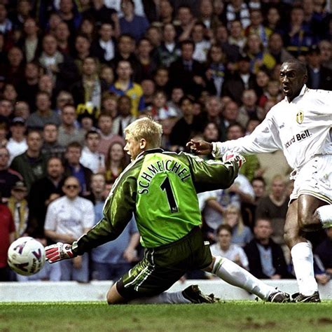 Authentically Signed Jimmy Floyd Hasselbaink Leeds Photograph Signables