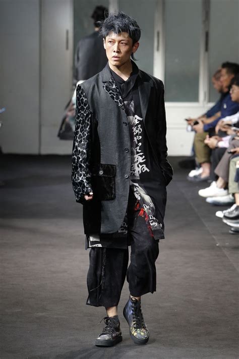 Yohji Yamamoto Spring 2019 Menswear Fashion Show Yohji Yamamoto