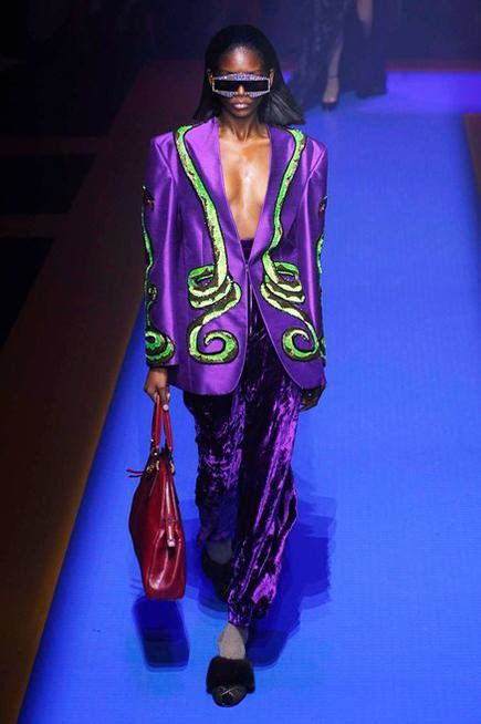 Outfit Viola Sexy Gucci Moda Con Stile Online