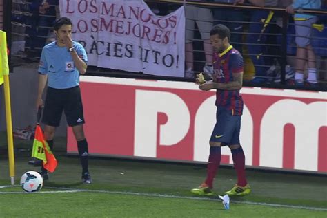 Dani Alves Responds To Racist Gesture By Eating Banana Thrown By Villarreal Fans Inside World