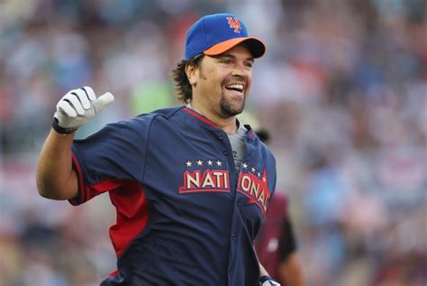 Former Dodgers Catcher Mike Piazza Enters The Hall Of Fame