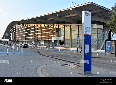 Aix en Provence France façade de la gare TGV avec la sncf sur la LGV