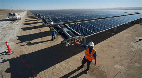 Stanford Unveils Innovative Solar Generating Station Stanford News