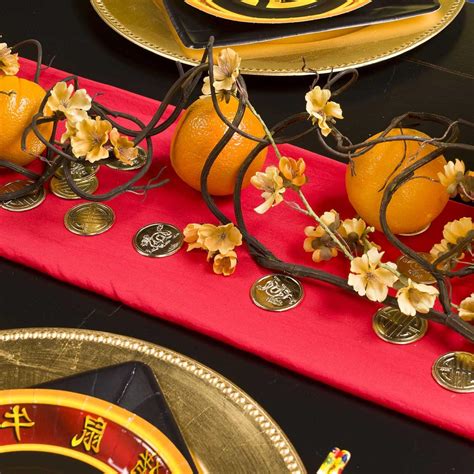 Almost all decorations involved the color red and lucky images. Bellissimo: Chinese New Year Table Setting & Centerpieces ...