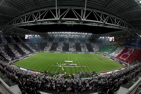 Download, share or upload your own one! VISTO DAL basso : SOCIETA' I cinesi allo Juventus Stadium ...