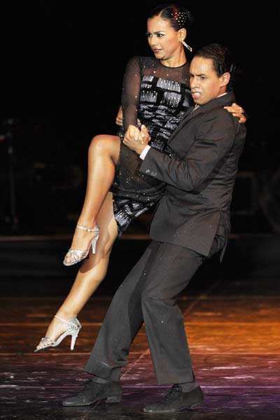 Colombian Couple Byron Torres And Vanessa Hortua Dance During The Final