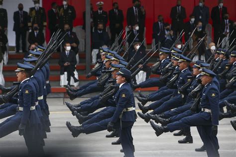 Fuerza Aérea En La Gran Parada Y Desfile Militar En El Cuartel General
