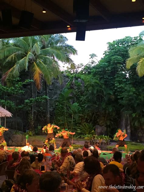 Best Luau On Oahu – How To Plan A Day At The Polynesian Cultural