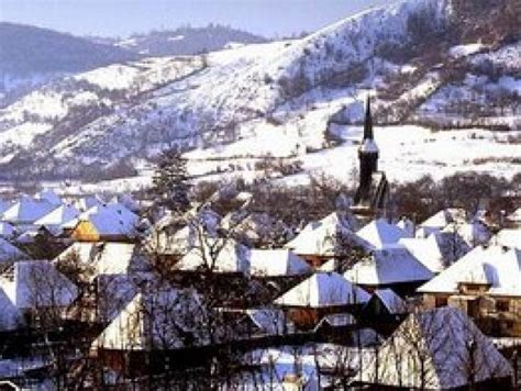 Obiceiuri De Iarna In Maramures Romania Turistica 100 Turism Romanesc