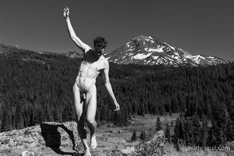 Mountain Return Nude Soul Art Photos