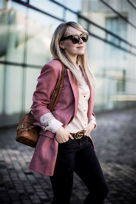 Fitness outfits damen bei hunkemöller. On mondays we wear rosé- Must Have der Blazer in rosé ...