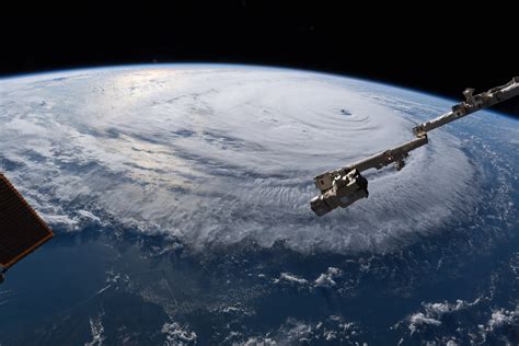 2560x1440 Resolution Satellite View Of Weather Forecast Hurricane