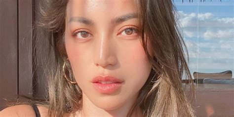 pakai high waist bikini potret stunning jessica iskandar bikin netizen mendelik id