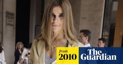 Carine Roitfeld Steps Down As Editor Of French Vogue After 10 Years Carine Roitfeld The Guardian