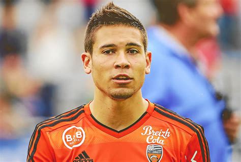 Raphaël guerreiro earns £86,000 per week, £4,472,000 per year playing for borussia dortmund as a d/wb (l), m (lc), am (l). Le Télégramme - FC Lorient. Raphaël Guerreiro, à coeur ouvert