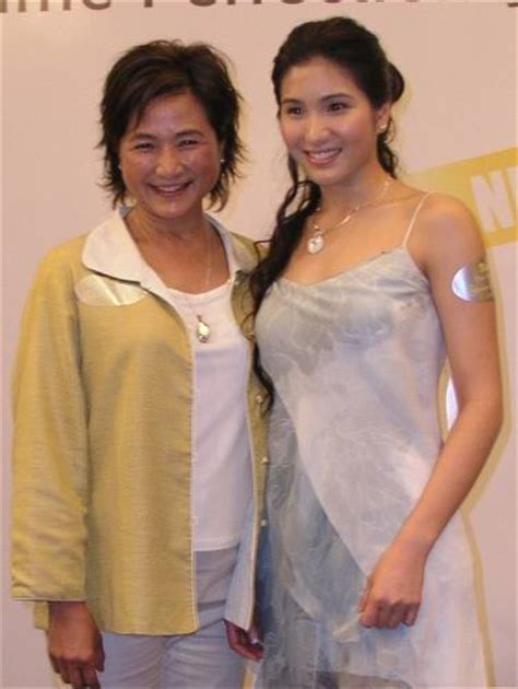 The amazing race 2 (chinese: 图文：影星郑佩佩与女儿原子鏸代言护肤品-(2)-搜狐娱乐