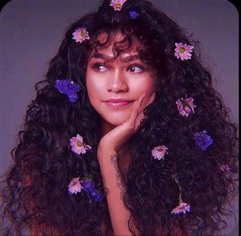 Zendaya Ft Flowers ༉‧₊˚ In 2020 Beauty Curly Hair Styles