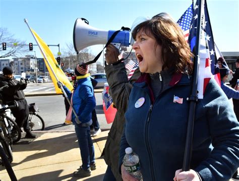 Blue Lives Matter Activists Counter Protesters Trade Insults Outside