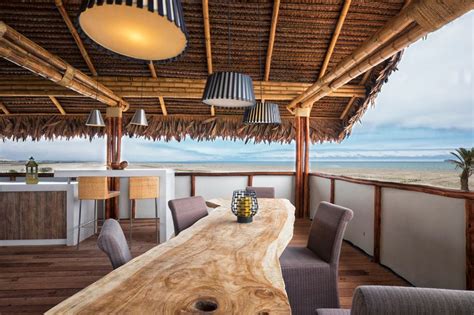 Kyero es el portal de viviendas portuguesas con una amplia gama de casas de agentes t1 + 1 paranhos / carvalhido con 51 m2 y balcón, se encuentra en el 1er piso de un edificio con ascensor de solo 2 fracciones por piso. Diseño de casa de playa con bambú y madera | Planos de ...