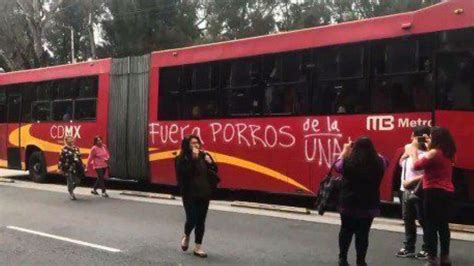 Sin Servicio Estaciones Del Metrobús Por Bloqueo De Encapuchados En Insurgentes Mvs Noticias