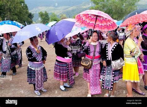 hmong-new-year-generally-takes-place-in-either-november-or-december