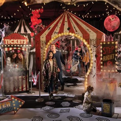 Set An Eerie Scene For Your Next Event Using Our Creepy Carnival Theme Kit This Decorating K