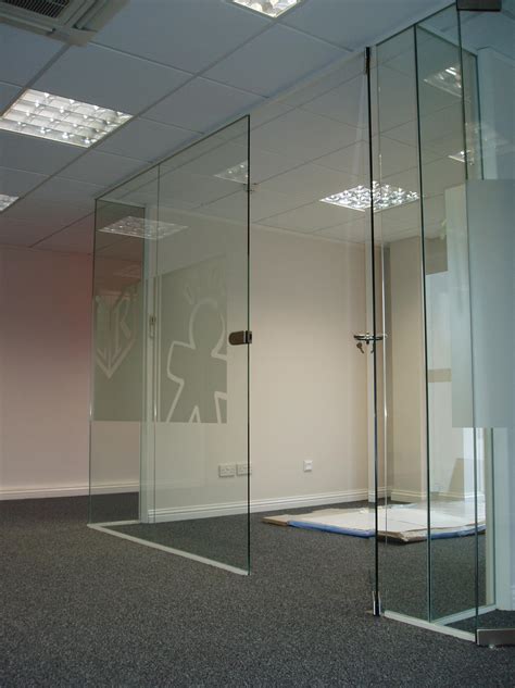 Frameless Glass Partition Installation Glass Glazing Solutions