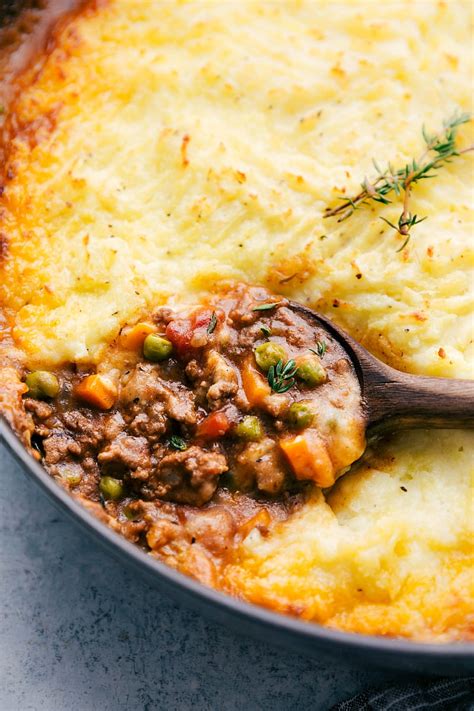 Shepherd's pie is comforting, satisfying and most of all tastes great! Healthy Classic Shepherd's Pie - Easy Recipe Chef