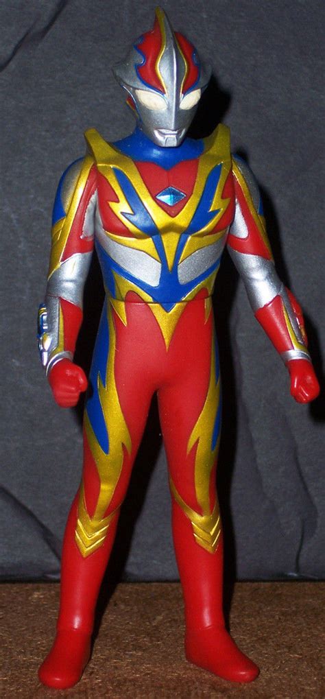 Super durability, speed, and strength. 6.5" Ultraman Mebius Phoenix figure by Bandai 2009