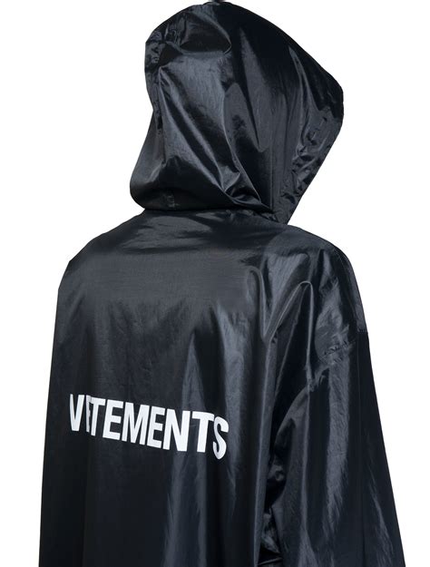 Lyst - Vetements Raincoat in Green