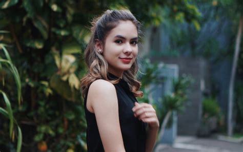 Adalah pria bernama philo paz armand yang sebelumnya memeluk mesra steffi saat perayaaan ulang tahun aero aswar yang diketahui merupakan atlet jetski. Video Mesra Bareng Kekasih Sempat Beredar, Steffi Zamora ...