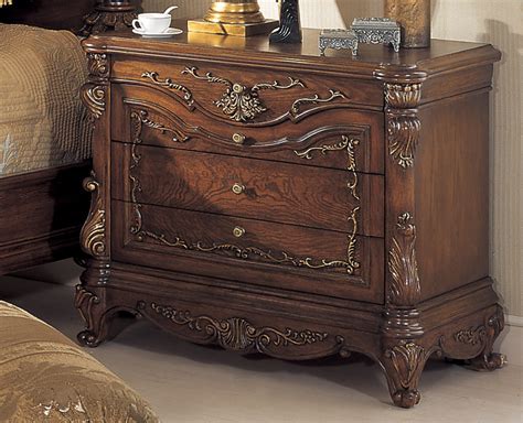 The careful balance of contrasts creates a captivating feel, filled with charm: Orleans International 6 Pc Renaissance Traditional ...