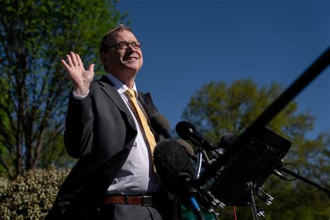 Trumps Top Economist Kevin Hassett Will Depart The New York Times