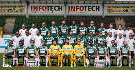 Für die sv ried ist der klassenerhalt zum greifen nah, schlusslicht st. Treffen Sie die Fußballer des SV Ried zum Online Meet & Greet
