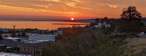 Lifestyle on the Salish Sea - Estes Builders