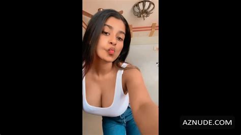 Suhana Khan Sexy Moves Aznude