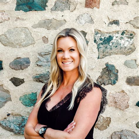 Kristen Wrobel - Realtor | Clarkston MI