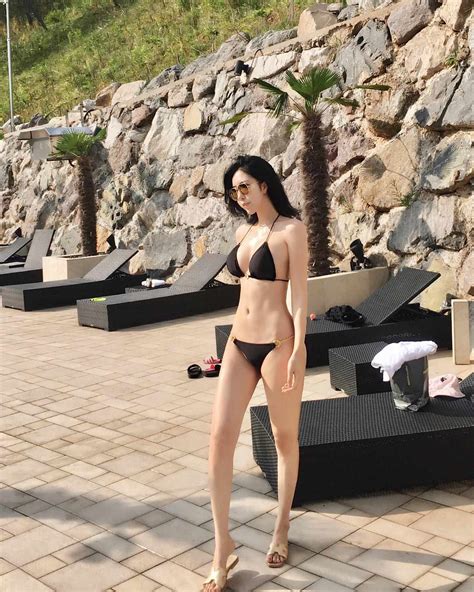 Choi Somi Swimsuit Share Erotic Asian Girl Picture Livestream
