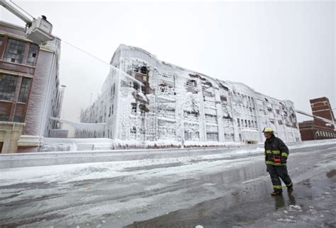 Massive Chicago Warehouse Fire Leaves Building Shrouded In Ice