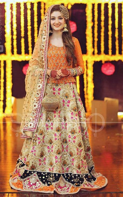 Adorable Pakistani Mehndi Dresses For Brides 2018 Wedding Dresses