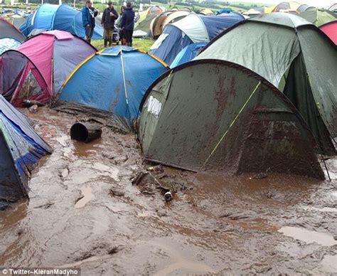 Twitter Users Share Embarrassing Photos From Their Camping Fails Daily Mail Online