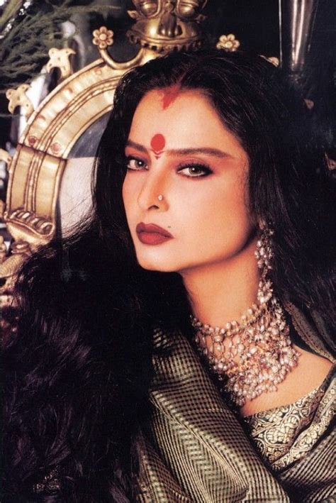 Gorgeous Bollywood Actress Rekha Vintage Bollywood Indian Bollywood Bollywood Stars Indian