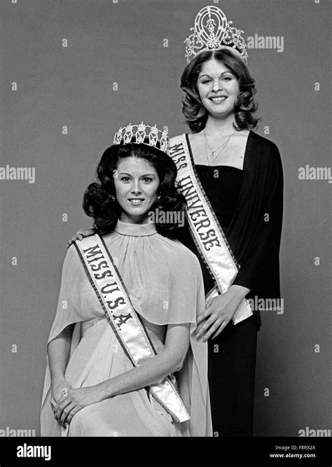 Barbara Elaine Peterson Miss Usa 1976 Links Und Rina Messinger Miss