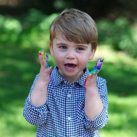 On 24th july, the duke and duchess of cambridge announced that they would name their child george alexander louis. Louis de Cambridge a 2 ans ! Nouvelles photos du prince ...