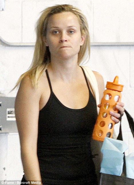 Reese Witherspoon Looks Exhausted As She Leaves Exercise Class With No