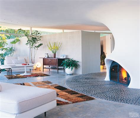 Embrace Your Midcentury Circular Home With These 3 Tips
