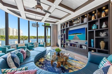 Home Of The Day A Stunning Waterfront Estate In Boca Raton Florida