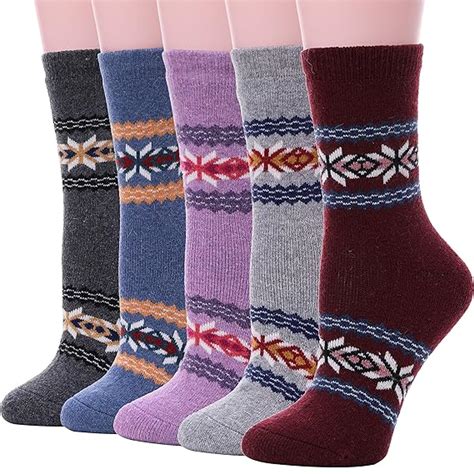 Womens Wool Socks Thick Heavy Thermal Cabin Fuzzy Winter Warm Crew Socks For Cold Weather Pack
